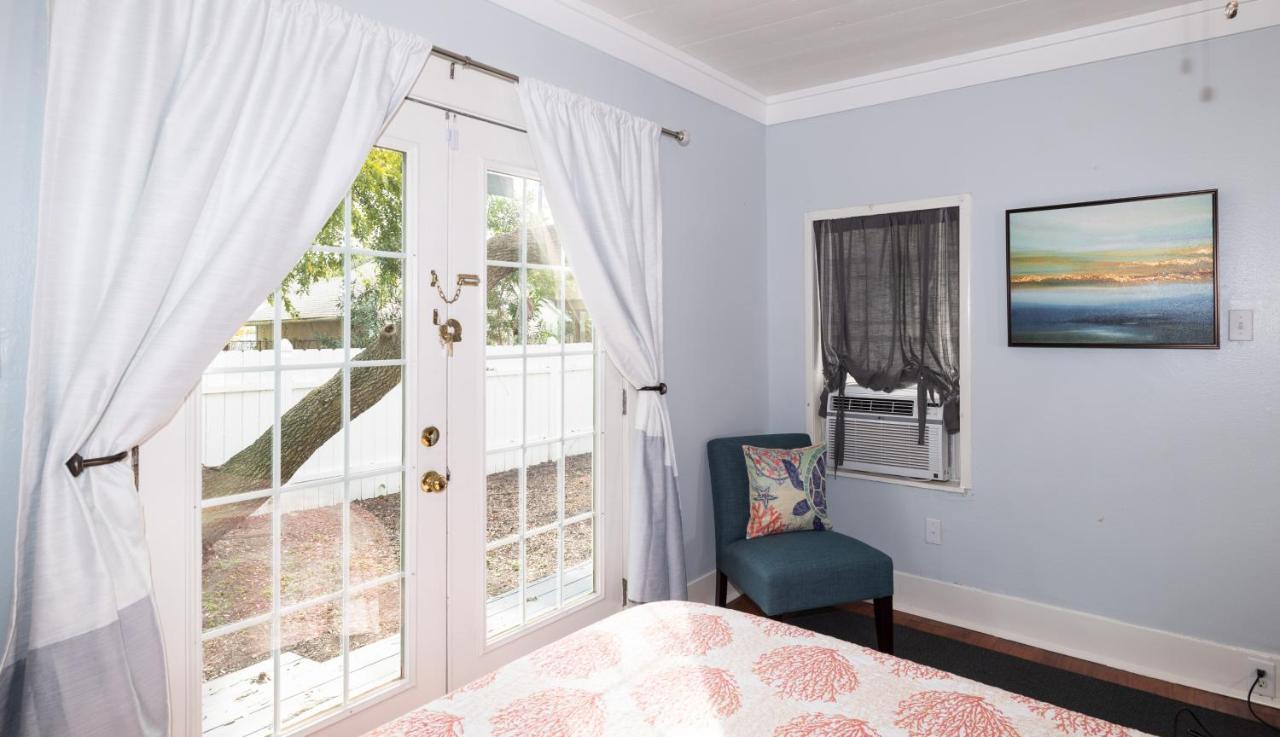 Beautiful Two-Story In Central Galveston, Short Walk To Beach, Near Downtown! | Seas The Breeze Villa Eksteriør billede