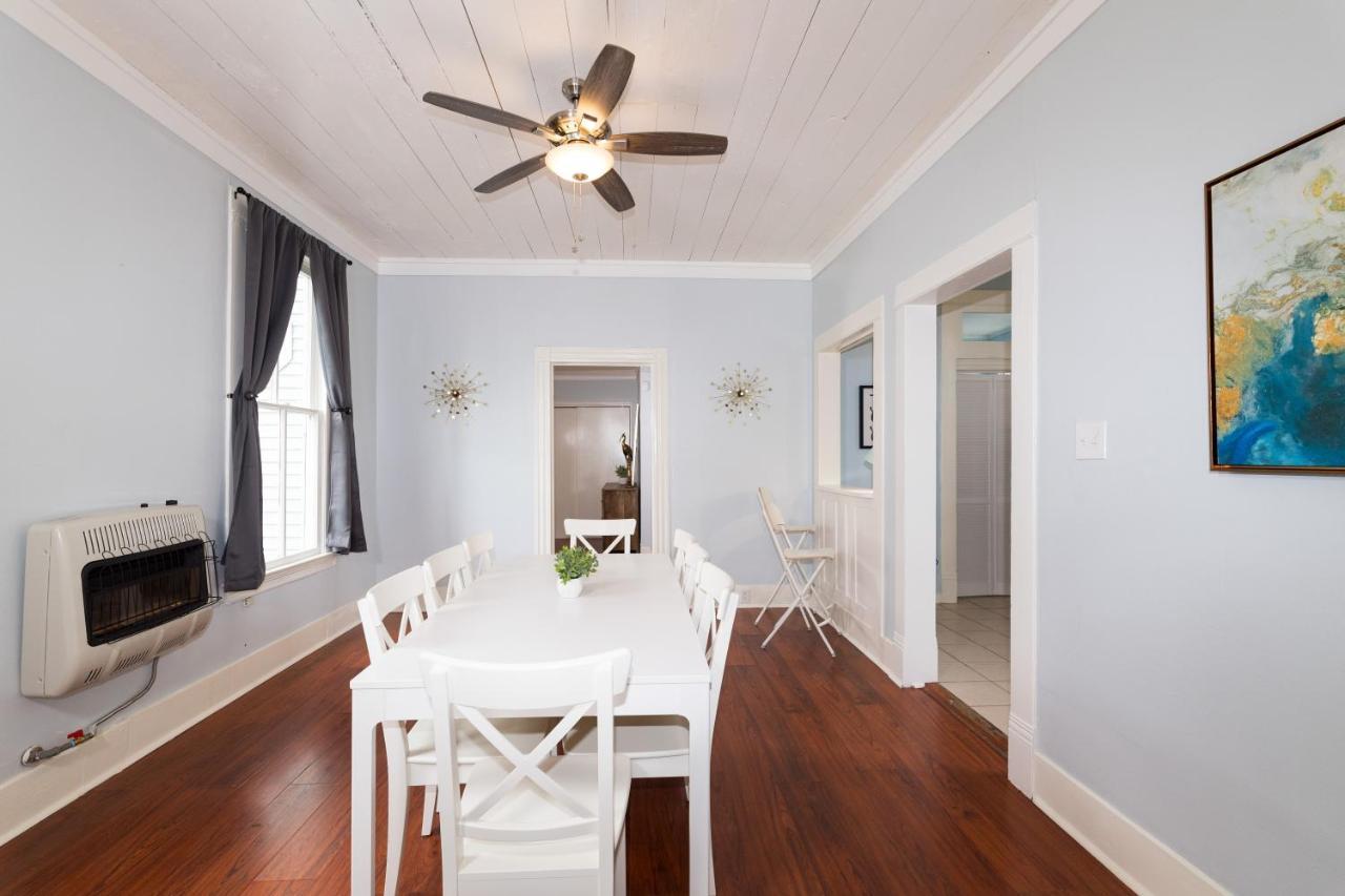 Beautiful Two-Story In Central Galveston, Short Walk To Beach, Near Downtown! | Seas The Breeze Villa Eksteriør billede