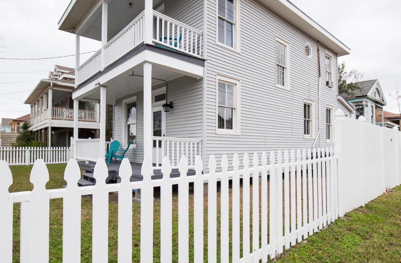 Beautiful Two-Story In Central Galveston, Short Walk To Beach, Near Downtown! | Seas The Breeze Villa Eksteriør billede