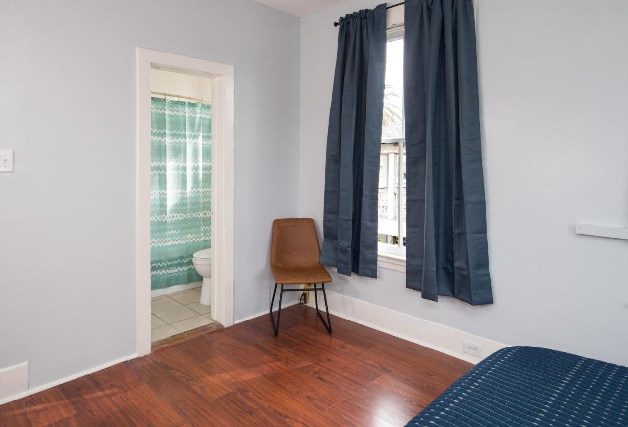Beautiful Two-Story In Central Galveston, Short Walk To Beach, Near Downtown! | Seas The Breeze Villa Eksteriør billede