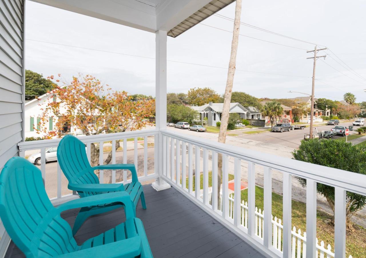 Beautiful Two-Story In Central Galveston, Short Walk To Beach, Near Downtown! | Seas The Breeze Villa Eksteriør billede