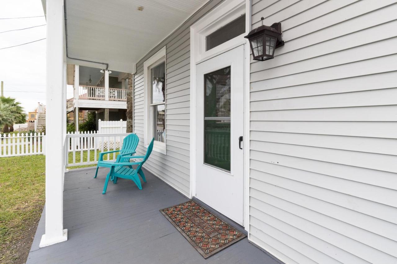 Beautiful Two-Story In Central Galveston, Short Walk To Beach, Near Downtown! | Seas The Breeze Villa Eksteriør billede