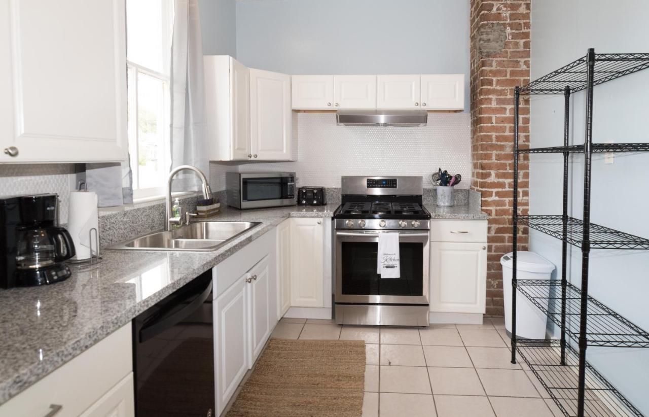 Beautiful Two-Story In Central Galveston, Short Walk To Beach, Near Downtown! | Seas The Breeze Villa Eksteriør billede