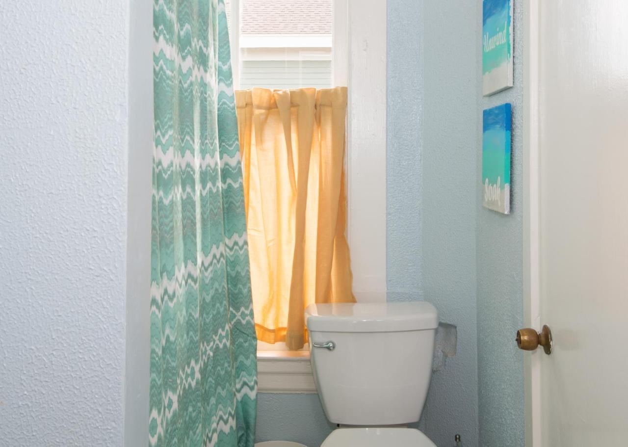 Beautiful Two-Story In Central Galveston, Short Walk To Beach, Near Downtown! | Seas The Breeze Villa Eksteriør billede