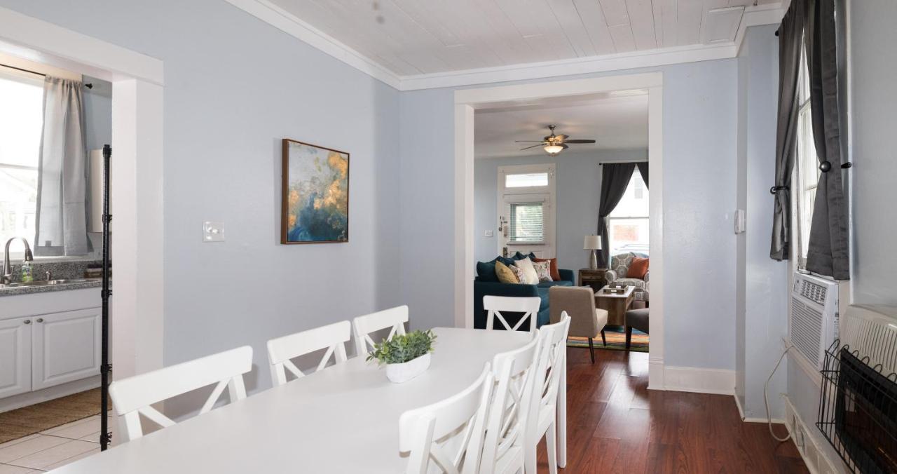 Beautiful Two-Story In Central Galveston, Short Walk To Beach, Near Downtown! | Seas The Breeze Villa Eksteriør billede