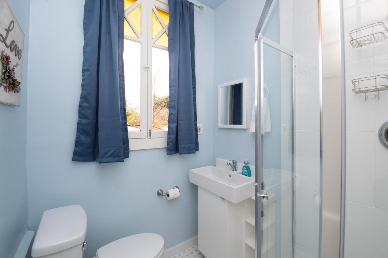 Beautiful Two-Story In Central Galveston, Short Walk To Beach, Near Downtown! | Seas The Breeze Villa Eksteriør billede